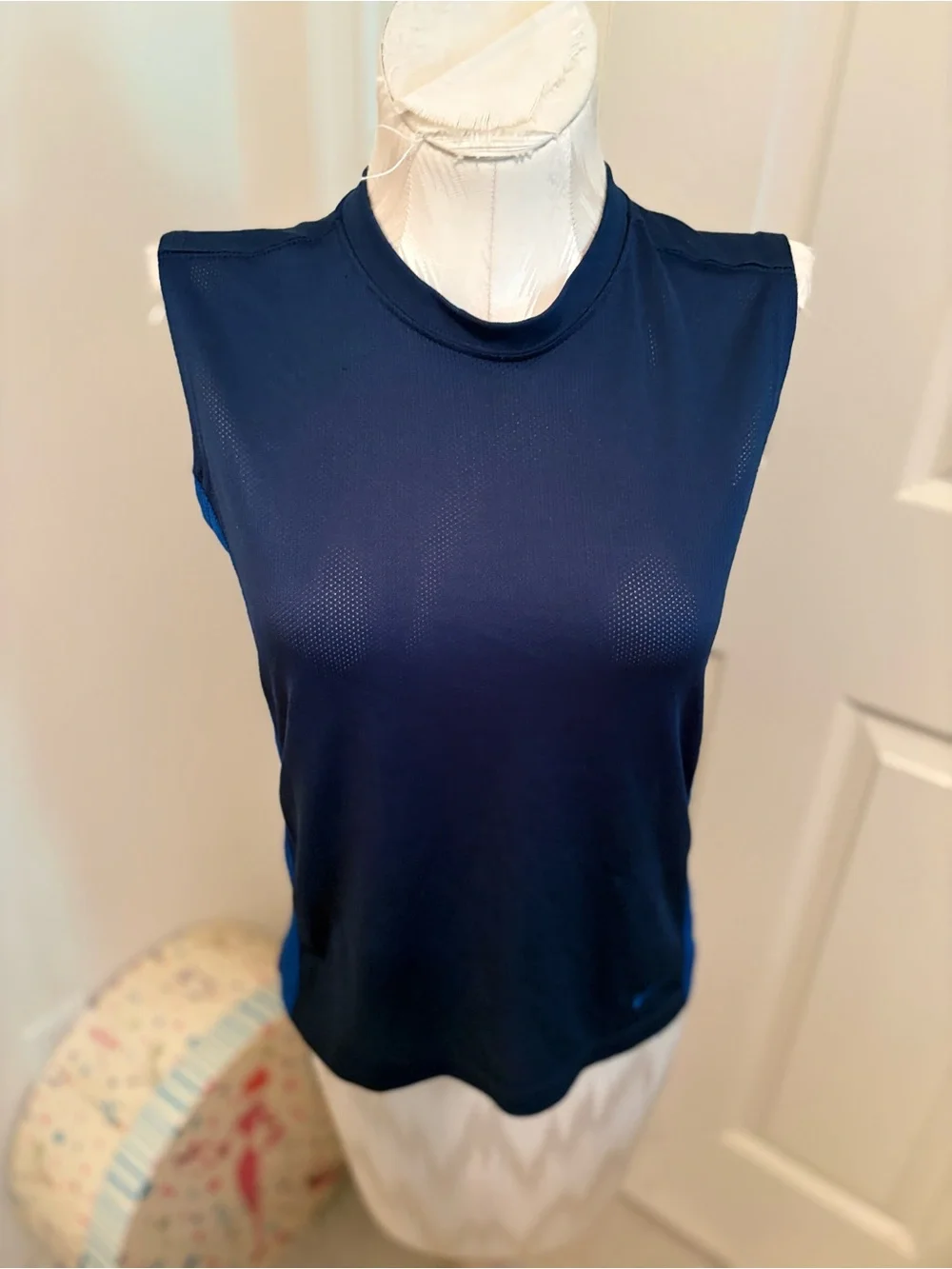 Nike Girls Navy Sleeveless Performance Tank Top M 10/12